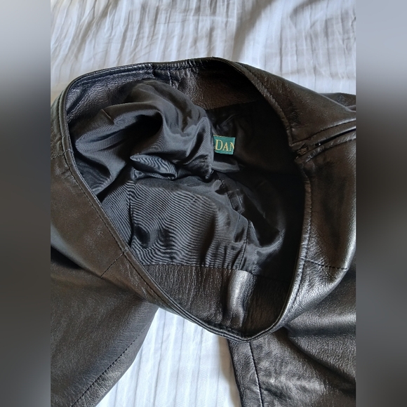 Vintage black Danier leather pants - Picture 5 of 8